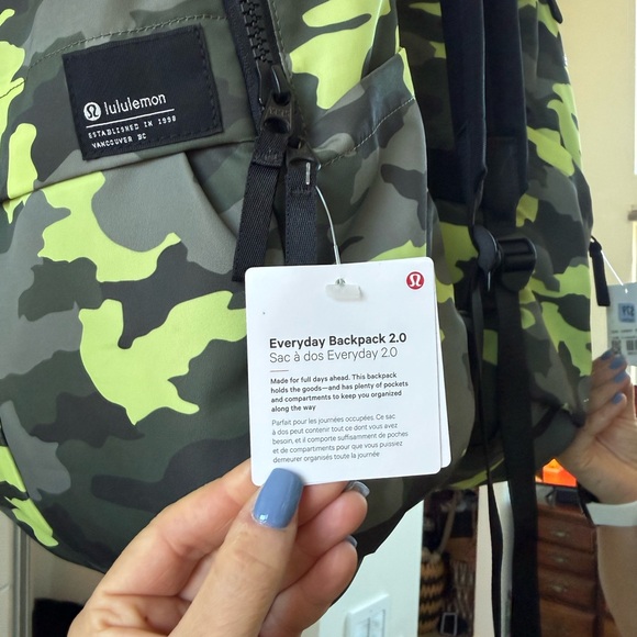 NWT - Lululemon Everyday Backpack 2.0 23L Heritage 365 Camo Green - Picture 7 of 15